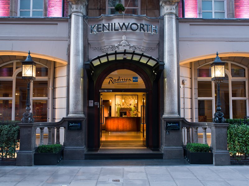 London Venue… Choose Your Complimentary Extras!