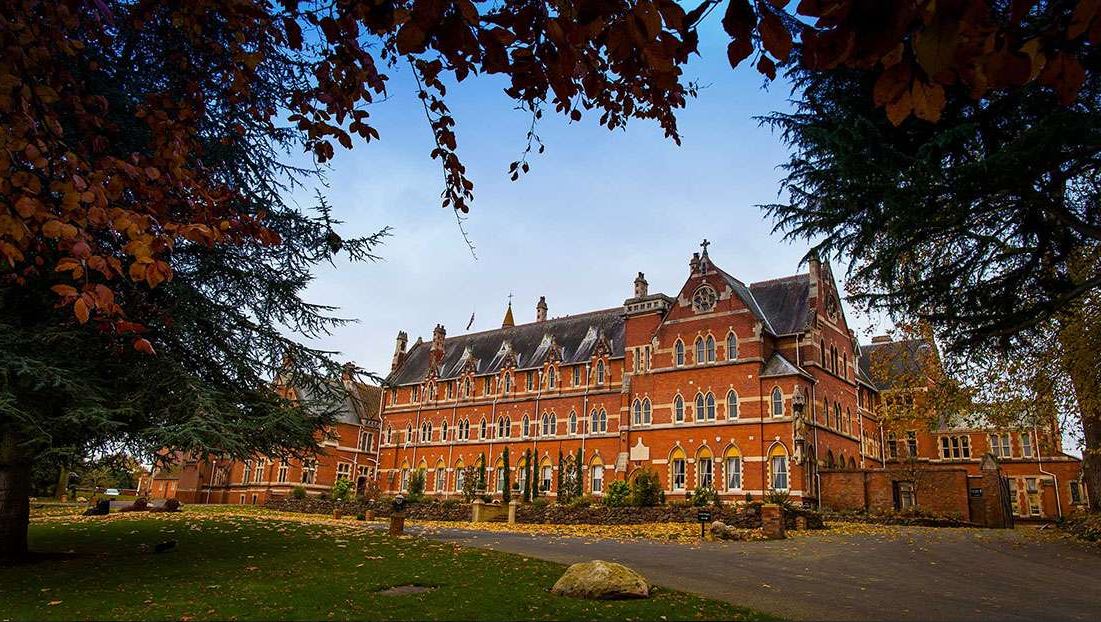Office familiarisation trip to Stanbrook Abbey & Jurys Inn Hinckley Island!